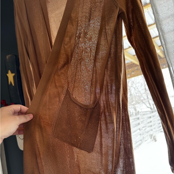 Like new condition. Beautiful long cardigan - I just never reach for it - Picture 4 of 11